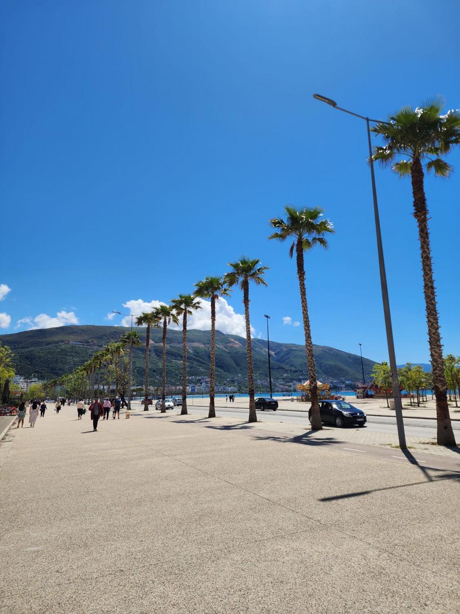 Erin Apartments Vlore Bagian luar foto