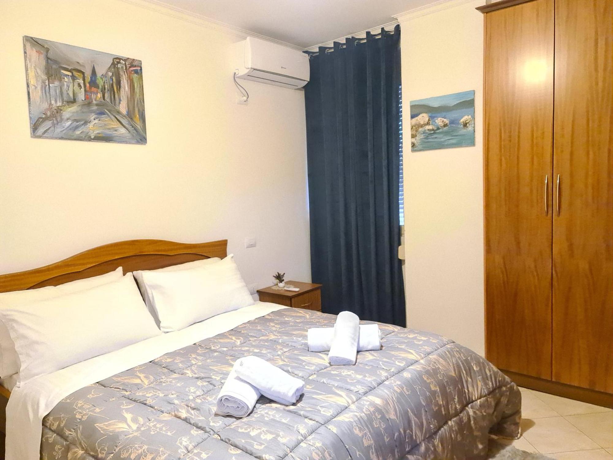 Erin Apartments Vlore Bagian luar foto