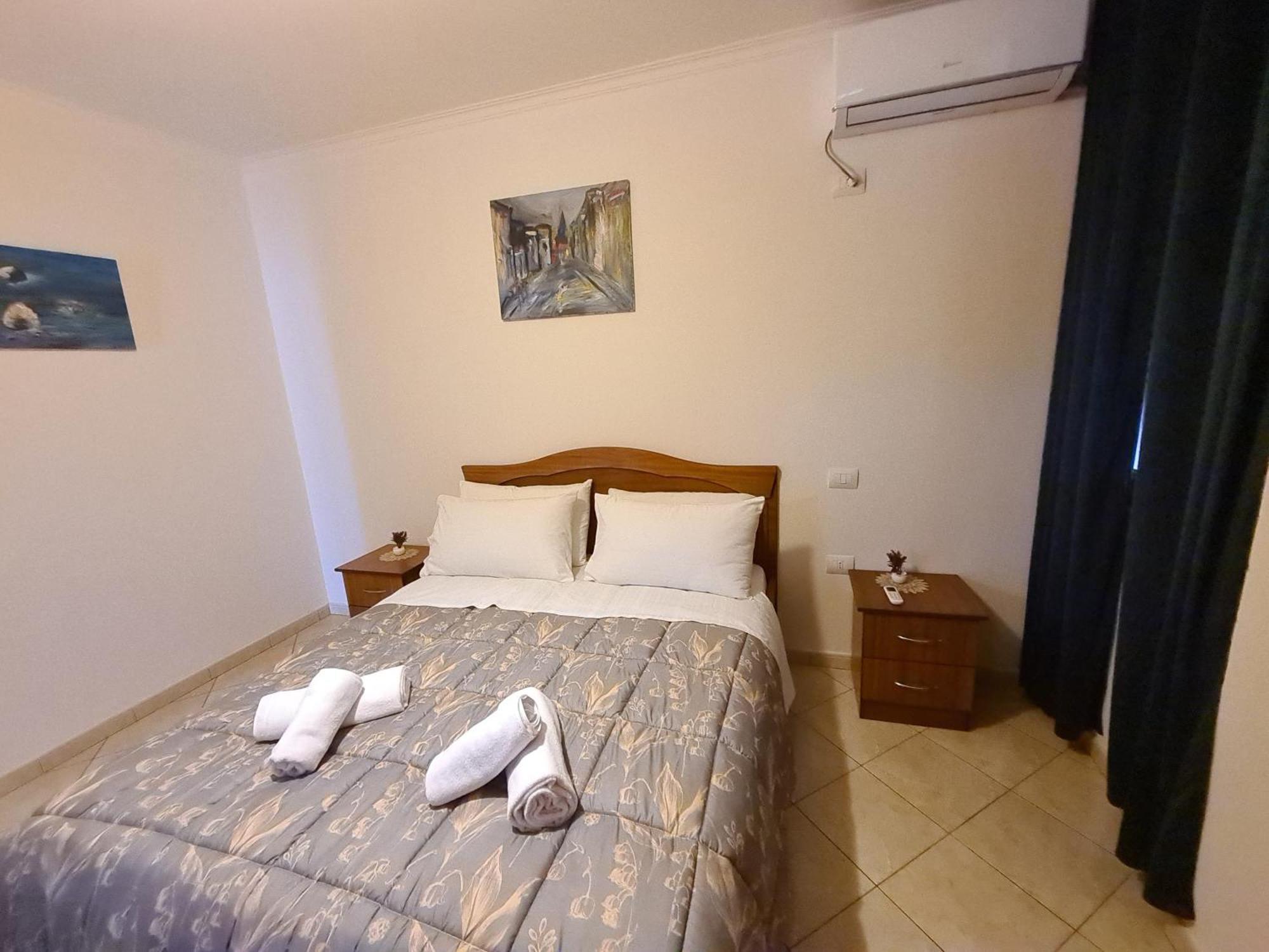 Erin Apartments Vlore Bagian luar foto
