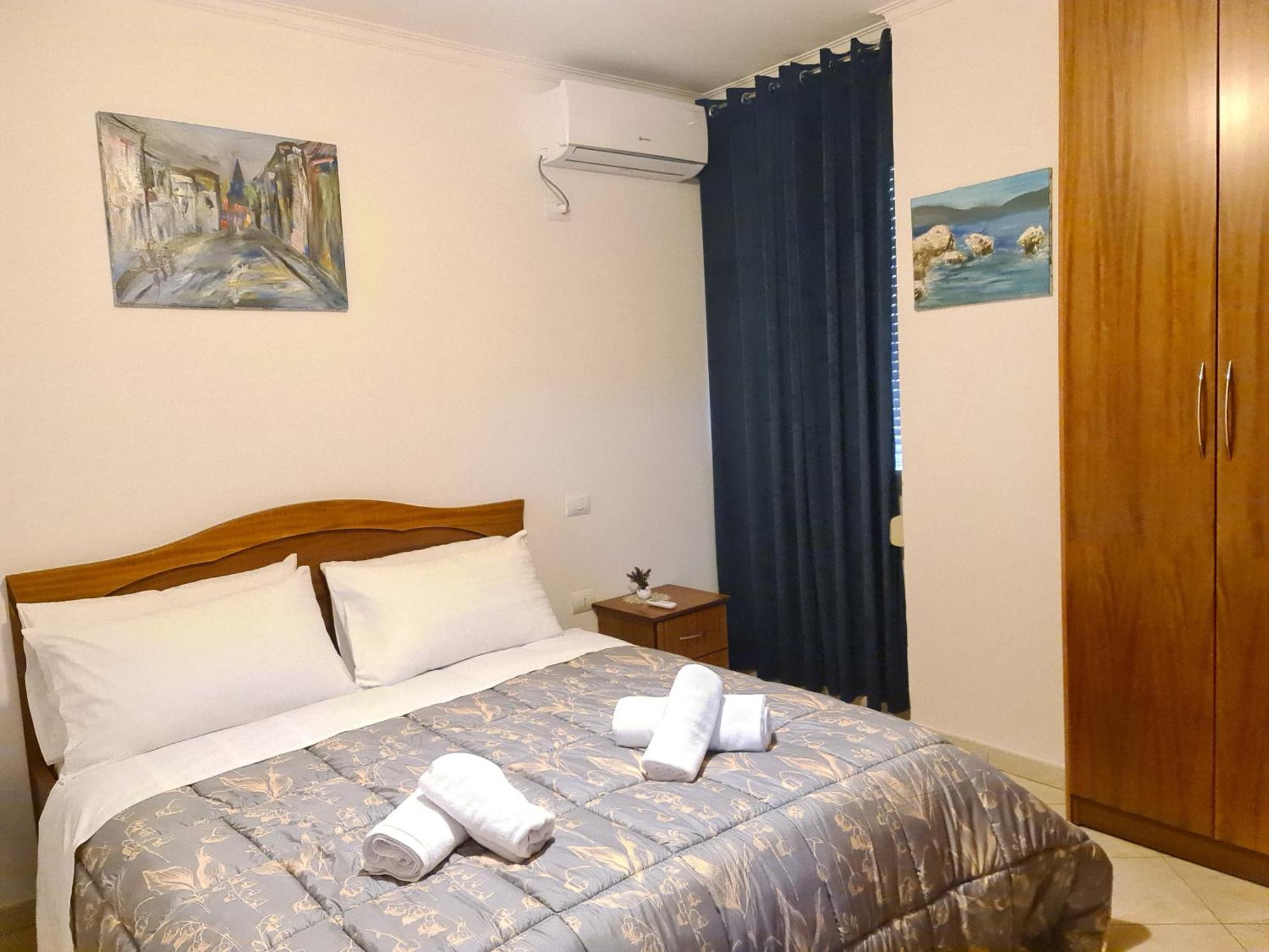 Erin Apartments Vlore Bagian luar foto